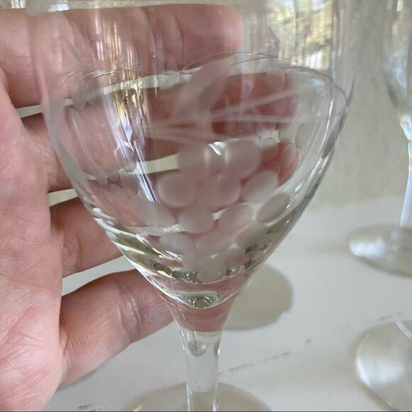 Set of 5 Vintage Sherry Glasses with Etchings Grape and Vine Leaves - Picture 3 of 10